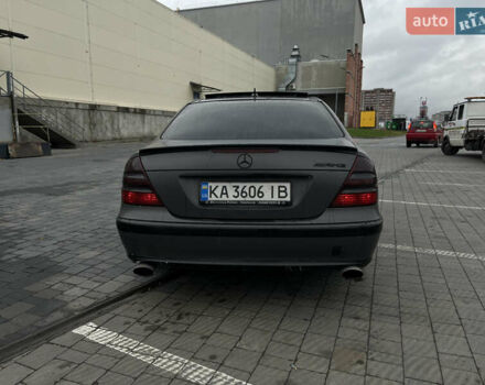 Серый Мерседес Е-Класс, объемом двигателя 1.8 л и пробегом 400 тыс. км за 6300 $, фото 6 на Automoto.ua