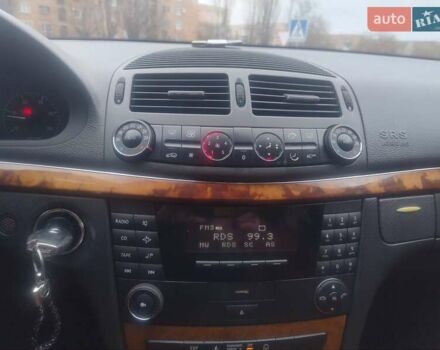 Серый Мерседес Е-Класс, объемом двигателя 2.7 л и пробегом 300 тыс. км за 6500 $, фото 10 на Automoto.ua