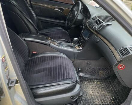 Сірий Мерседес Е-Клас, об'ємом двигуна 2.7 л та пробігом 330 тис. км за 6500 $, фото 1 на Automoto.ua