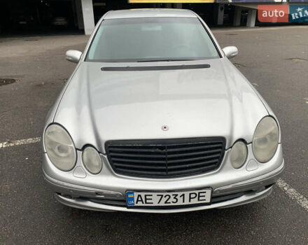 Серый Мерседес Е-Класс, объемом двигателя 2.6 л и пробегом 300 тыс. км за 4100 $, фото 5 на Automoto.ua