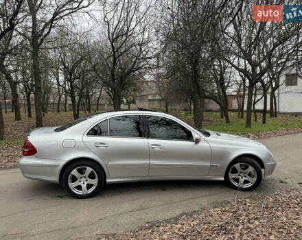 Серый Мерседес Е-Класс, объемом двигателя 3.22 л и пробегом 350 тыс. км за 5999 $, фото 9 на Automoto.ua