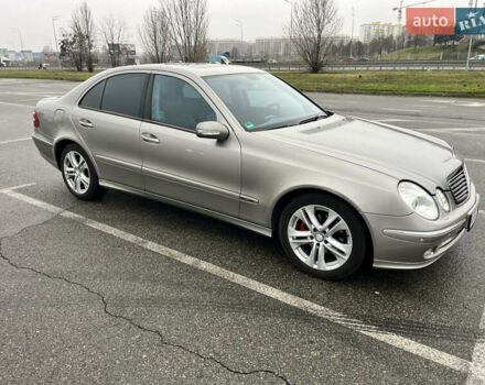 Сірий Мерседес Е-Клас, об'ємом двигуна 2.2 л та пробігом 355 тис. км за 7000 $, фото 5 на Automoto.ua