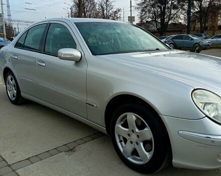 Серый Мерседес Е-Класс, объемом двигателя 2.1 л и пробегом 350 тыс. км за 7600 $, фото 10 на Automoto.ua