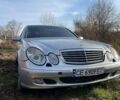 Сірий Мерседес Е-Клас, об'ємом двигуна 2.6 л та пробігом 100 тис. км за 4400 $, фото 1 на Automoto.ua