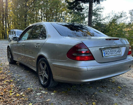 Мерседес Е-Класс 2003 в Черновцах на Automoto.ua Серый Мерседес Е-Класс, объемом двигателя 3.2 л и пробегом 400 тыс. км за 7000 $, фото 6 на Automoto.ua
