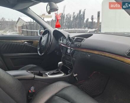 Серый Мерседес Е-Класс, объемом двигателя 2.69 л и пробегом 300 тыс. км за 4200 $, фото 14 на Automoto.ua