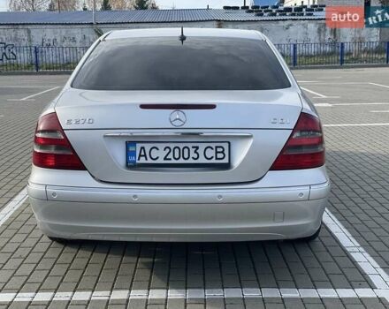 Серый Мерседес Е-Класс, объемом двигателя 2.7 л и пробегом 200 тыс. км за 8000 $, фото 15 на Automoto.ua
