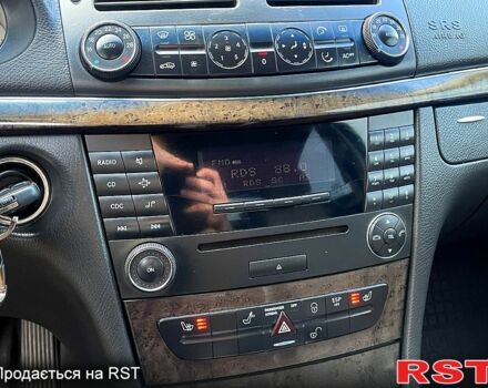 Сірий Мерседес Е-Клас, об'ємом двигуна 2.2 л та пробігом 362 тис. км за 7000 $, фото 6 на Automoto.ua