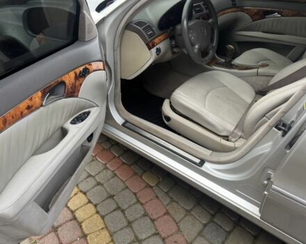 Сірий Мерседес Е-Клас, об'ємом двигуна 2.7 л та пробігом 560 тис. км за 5200 $, фото 10 на Automoto.ua