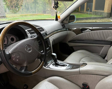 Серый Мерседес Е-Класс, объемом двигателя 3.2 л и пробегом 370 тыс. км за 7200 $, фото 14 на Automoto.ua