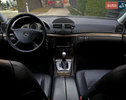 Серый Мерседес Е-Класс, объемом двигателя 3.22 л и пробегом 350 тыс. км за 6999 $, фото 10 на Automoto.ua
