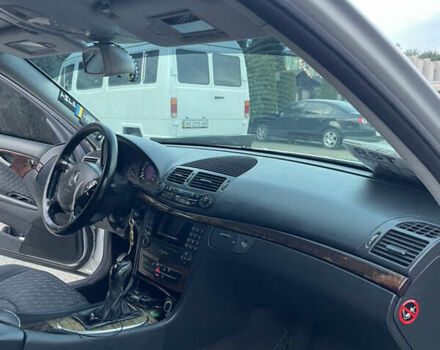 Серый Мерседес Е-Класс, объемом двигателя 2.15 л и пробегом 339 тыс. км за 5500 $, фото 10 на Automoto.ua