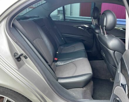 Сірий Мерседес Е-Клас, об'ємом двигуна 2.7 л та пробігом 382 тис. км за 7490 $, фото 11 на Automoto.ua