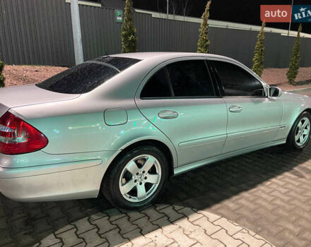 Серый Мерседес Е-Класс, объемом двигателя 2.69 л и пробегом 420 тыс. км за 6700 $, фото 2 на Automoto.ua