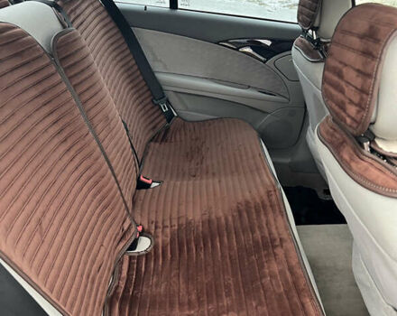 Серый Мерседес Е-Класс, объемом двигателя 2.2 л и пробегом 242 тыс. км за 5300 $, фото 12 на Automoto.ua