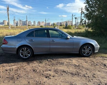 Сірий Мерседес Е-Клас, об'ємом двигуна 2.7 л та пробігом 3 тис. км за 4000 $, фото 3 на Automoto.ua