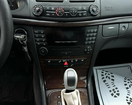 Сірий Мерседес Е-Клас, об'ємом двигуна 2.15 л та пробігом 200 тис. км за 5100 $, фото 19 на Automoto.ua