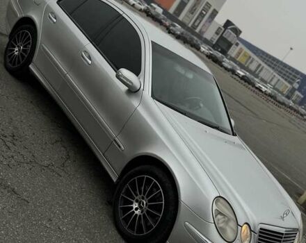 Сірий Мерседес Е-Клас, об'ємом двигуна 3.2 л та пробігом 381 тис. км за 6400 $, фото 23 на Automoto.ua