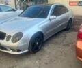 Сірий Мерседес Е-Клас, об'ємом двигуна 4 л та пробігом 260 тис. км за 10500 $, фото 1 на Automoto.ua