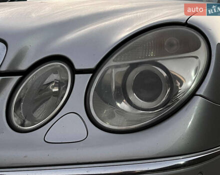 Серый Мерседес Е-Класс, объемом двигателя 3.22 л и пробегом 350 тыс. км за 6999 $, фото 5 на Automoto.ua