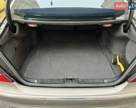 Сірий Мерседес Е-Клас, об'ємом двигуна 2.2 л та пробігом 355 тис. км за 7000 $, фото 11 на Automoto.ua