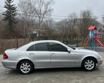 Сірий Мерседес Е-Клас, об'ємом двигуна 2.2 л та пробігом 320 тис. км за 5200 $, фото 2 на Automoto.ua
