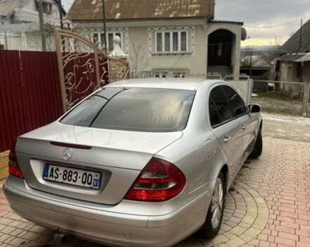 Серый Мерседес Е-Класс, объемом двигателя 2.2 л и пробегом 420 тыс. км за 3150 $, фото 4 на Automoto.ua