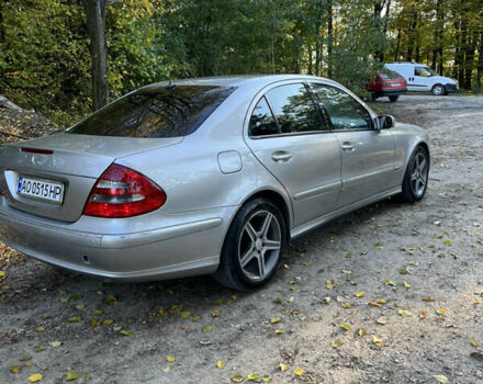 Мерседес Е-Класс 2003 в Черновцах на Automoto.ua Серый Мерседес Е-Класс, объемом двигателя 3.2 л и пробегом 400 тыс. км за 7000 $, фото 13 на Automoto.ua