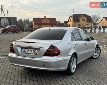 Серый Мерседес Е-Класс, объемом двигателя 2.1 л и пробегом 473 тыс. км за 5750 $, фото 12 на Automoto.ua