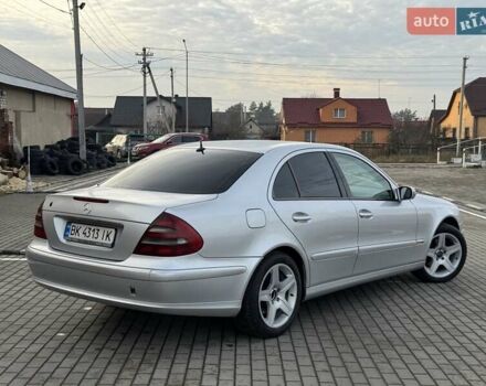 Серый Мерседес Е-Класс, объемом двигателя 2.1 л и пробегом 473 тыс. км за 5750 $, фото 13 на Automoto.ua