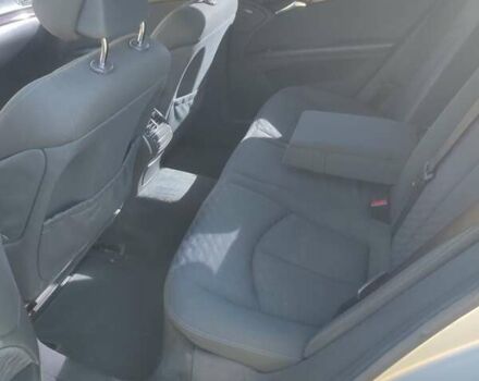 Мерседес Е-Класс 2003 в Коломые на Automoto.ua Серый Мерседес Е-Класс, объемом двигателя 2.15 л и пробегом 400 тыс. км за 5600 $, фото 1 на Automoto.ua