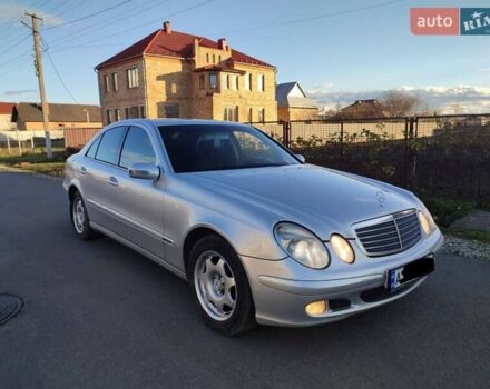 Серый Мерседес Е-Класс, объемом двигателя 2.2 л и пробегом 412 тыс. км за 5500 $, фото 5 на Automoto.ua