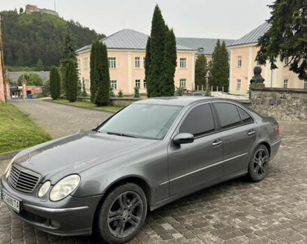 Серый Мерседес Е-Класс, объемом двигателя 3.2 л и пробегом 378 тыс. км за 6300 $, фото 1 на Automoto.ua