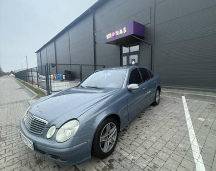 Серый Мерседес Е-Класс, объемом двигателя 3.2 л и пробегом 348 тыс. км за 6400 $, фото 2 на Automoto.ua