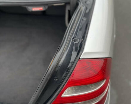 Сірий Мерседес Е-Клас, об'ємом двигуна 2.2 л та пробігом 265 тис. км за 5900 $, фото 46 на Automoto.ua