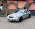 Серый Мерседес Е-Класс, объемом двигателя 2.2 л и пробегом 330 тыс. км за 6400 $, фото 5 на Automoto.ua