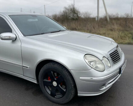 Сірий Мерседес Е-Клас, об'ємом двигуна 2.2 л та пробігом 265 тис. км за 5900 $, фото 12 на Automoto.ua