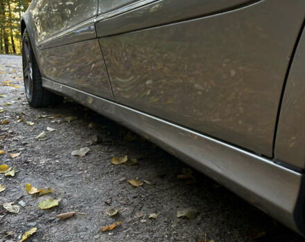 Мерседес Е-Класс 2003 в Черновцах на Automoto.ua Серый Мерседес Е-Класс, объемом двигателя 3.2 л и пробегом 400 тыс. км за 7000 $, фото 35 на Automoto.ua