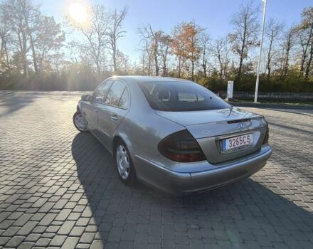 Сірий Мерседес Е-Клас, об'ємом двигуна 2.2 л та пробігом 170 тис. км за 3700 $, фото 3 на Automoto.ua