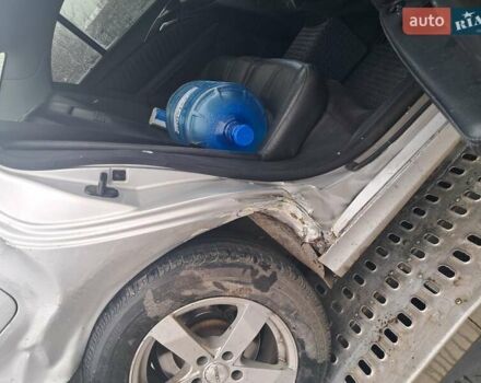 Серый Мерседес Е-Класс, объемом двигателя 2.69 л и пробегом 300 тыс. км за 4200 $, фото 15 на Automoto.ua