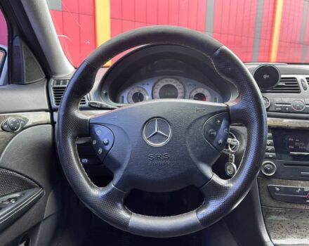 Сірий Мерседес Е-Клас, об'ємом двигуна 2.7 л та пробігом 382 тис. км за 7490 $, фото 13 на Automoto.ua