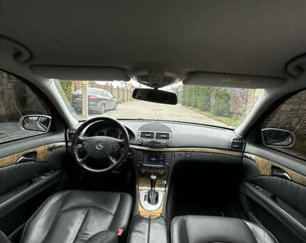 Сірий Мерседес Е-Клас, об'ємом двигуна 2.2 л та пробігом 266 тис. км за 6200 $, фото 10 на Automoto.ua