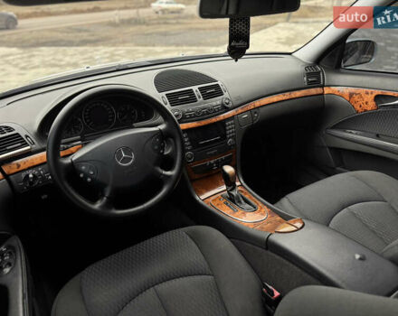 Серый Мерседес Е-Класс, объемом двигателя 2.7 л и пробегом 270 тыс. км за 7800 $, фото 18 на Automoto.ua