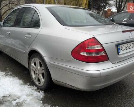 Сірий Мерседес Е-Клас, об'ємом двигуна 2.2 л та пробігом 490 тис. км за 6500 $, фото 2 на Automoto.ua