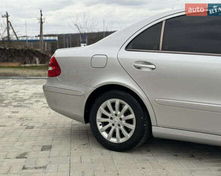 Серый Мерседес Е-Класс, объемом двигателя 2.7 л и пробегом 270 тыс. км за 7800 $, фото 11 на Automoto.ua