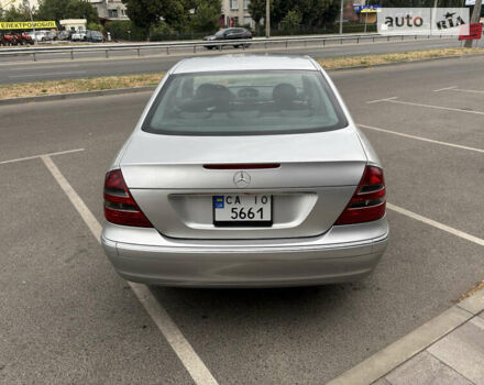 Сірий Мерседес Е-Клас, об'ємом двигуна 2.2 л та пробігом 361 тис. км за 7000 $, фото 8 на Automoto.ua