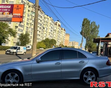 Мерседес Е-Класс 2003 в Николаеве на Automoto.ua Серый Мерседес Е-Класс, объемом двигателя 3.2 л и пробегом 400 тыс. км за 5799 $, фото 7 на Automoto.ua