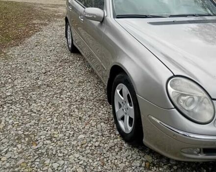 Серый Мерседес Е-Класс, объемом двигателя 2 л и пробегом 359 тыс. км за 5300 $, фото 2 на Automoto.ua