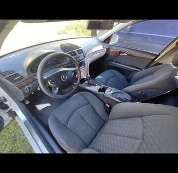 Сірий Мерседес Е-Клас, об'ємом двигуна 2.15 л та пробігом 412 тис. км за 5600 $, фото 6 на Automoto.ua