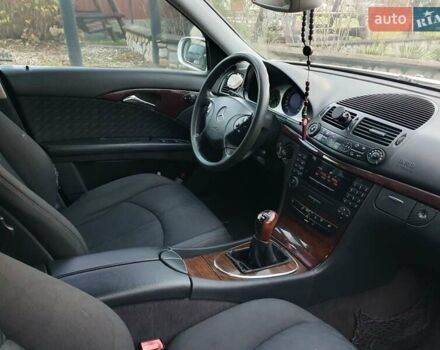 Серый Мерседес Е-Класс, объемом двигателя 1.8 л и пробегом 248 тыс. км за 4800 $, фото 27 на Automoto.ua